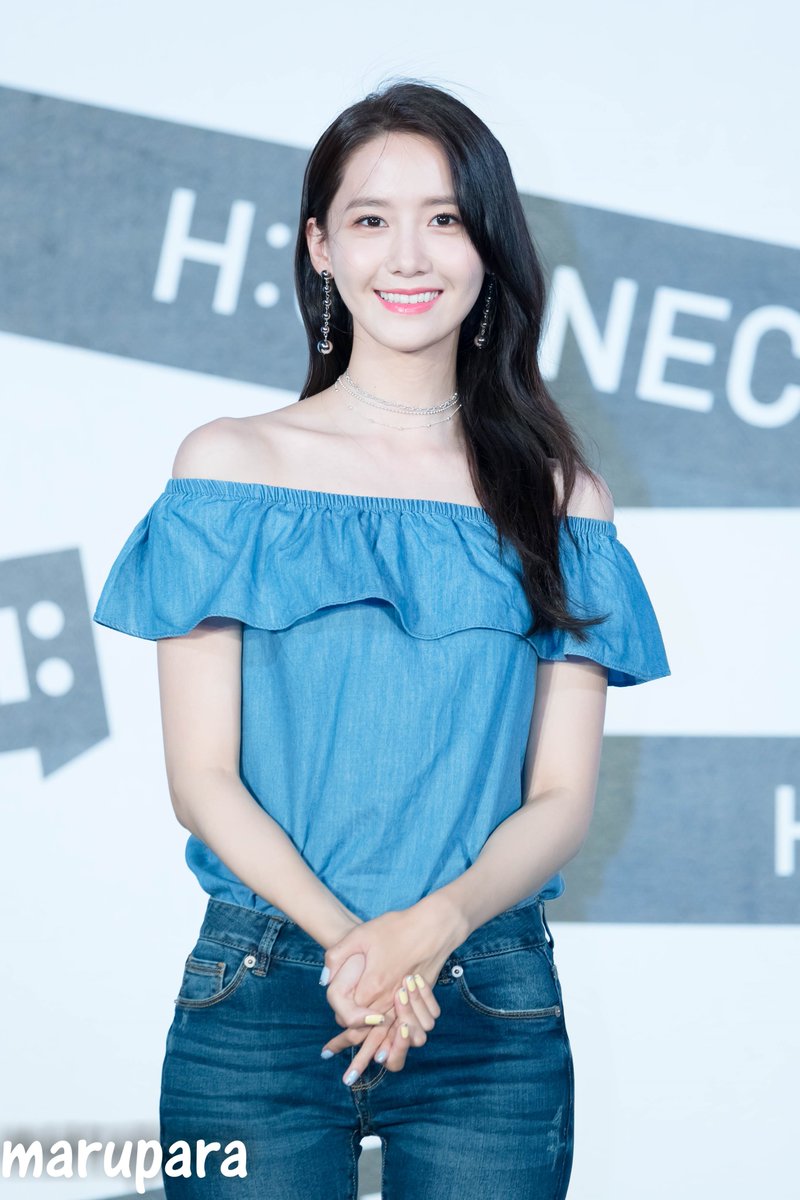 [PIC][22-07-2017]YoonA khởi hành đi Đài Loan để tham dự buổi Fanmeeting cho thương hiệu "H:CONNECT" vào hôm nay - Page 4 DFjCek4V0AEaWrb