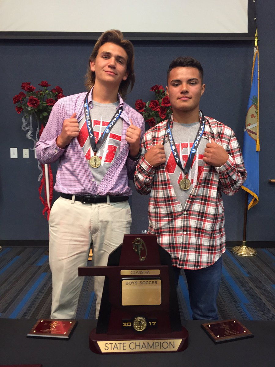 HaydenBurt53's tweet photo. Happy Birthday 🎈to my brown brother! Thankful for all the memories we've made⚽️🥇🏆🎮❄️ Love you man!❤️ https://t.co/JB3zhG4BIA