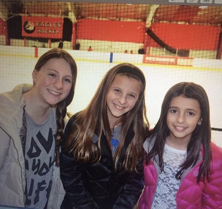 alyssabarba37's tweet photo. Happy birthday @_saraa_nicolee_ 🎉love you so much hope you had the best day!!❤❤ https://t.co/OePnxvX0wU