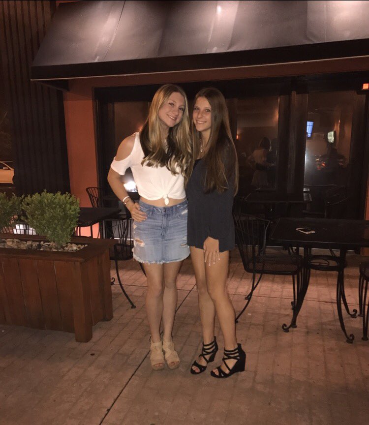 alyssabarba37's tweet photo. Happy birthday @_saraa_nicolee_ 🎉love you so much hope you had the best day!!❤❤ https://t.co/OePnxvX0wU