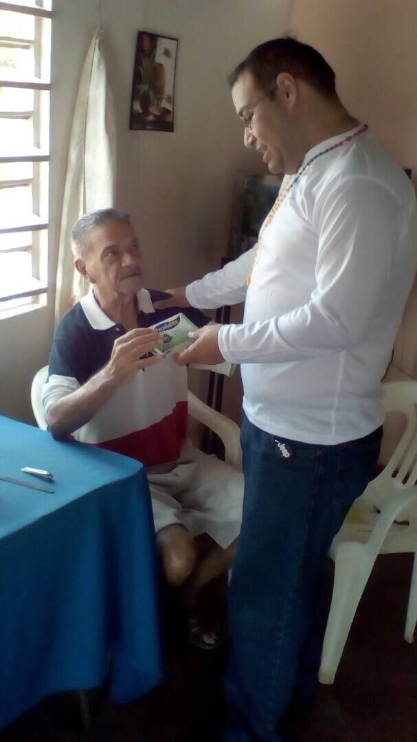 alejoparrato's tweet photo. Hoy seguimos beneficiando con medicamento a los Sanfranciscano a través de la Fundación @FVenezuelaCC #ProgramaManoSolidaria https://t.co/zqLmzTiqMD