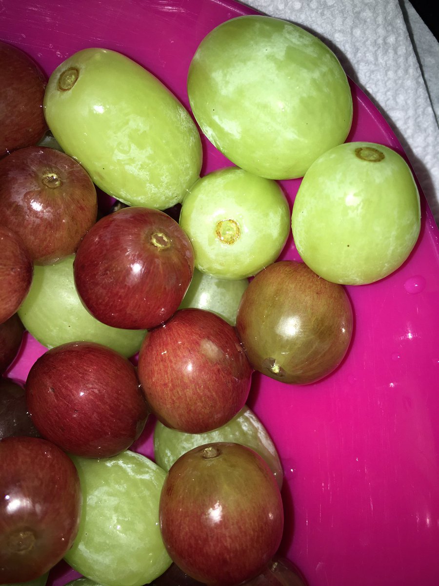 needcakecallme's tweet photo. Dear Future Husband if you really love me you'll keep these in the fridge #NightCap #MyGlassOfWine #BeforeBed #NotHardToPlease https://t.co/IxRpp7OAna
