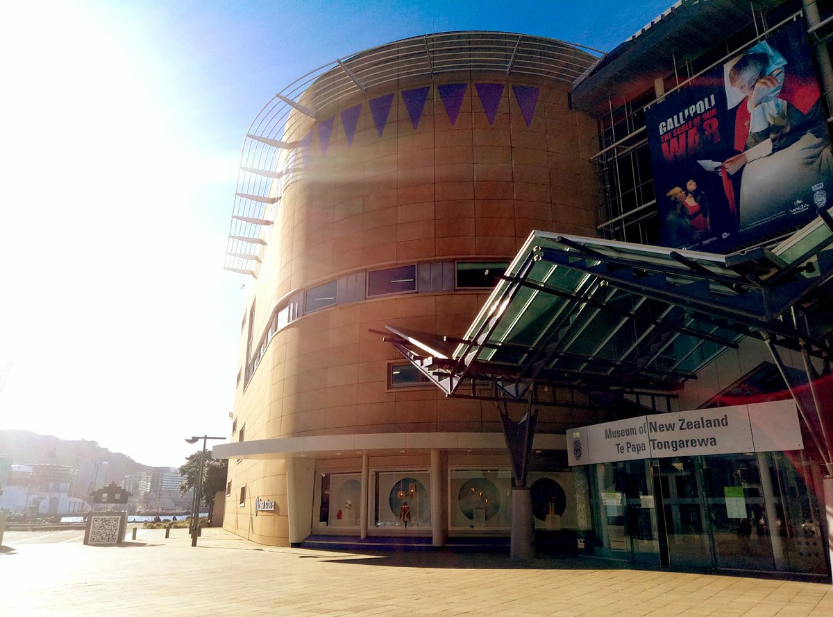EmmaBishopNZ's tweet photo. Can't beat a good day in Welly. Pretty cool customers too. https://t.co/4AOXbmG497