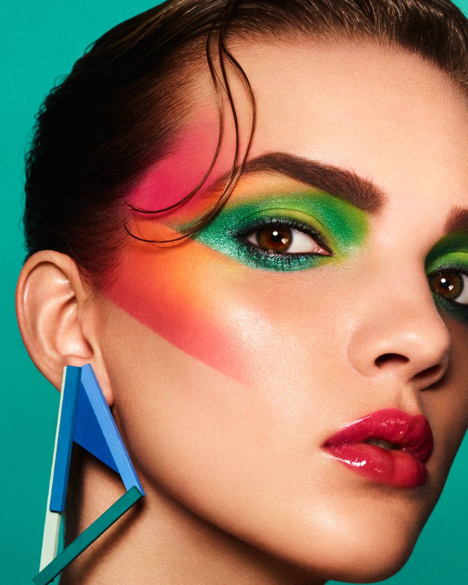FutureLabelsHK's tweet photo. The latest MDCBeauty story  #MDC #makeup #fashion https://t.co/zAB6PyCnaN https://t.co/WZZsbiMpsi