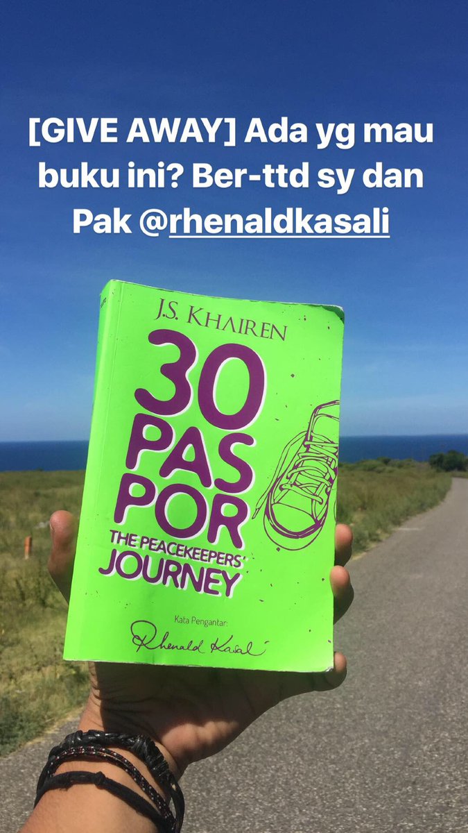 JS_Khairen's tweet photo. Ada yang mau? Tiga eksemplar tersedia #30Paspor https://t.co/OvbN9PiySf