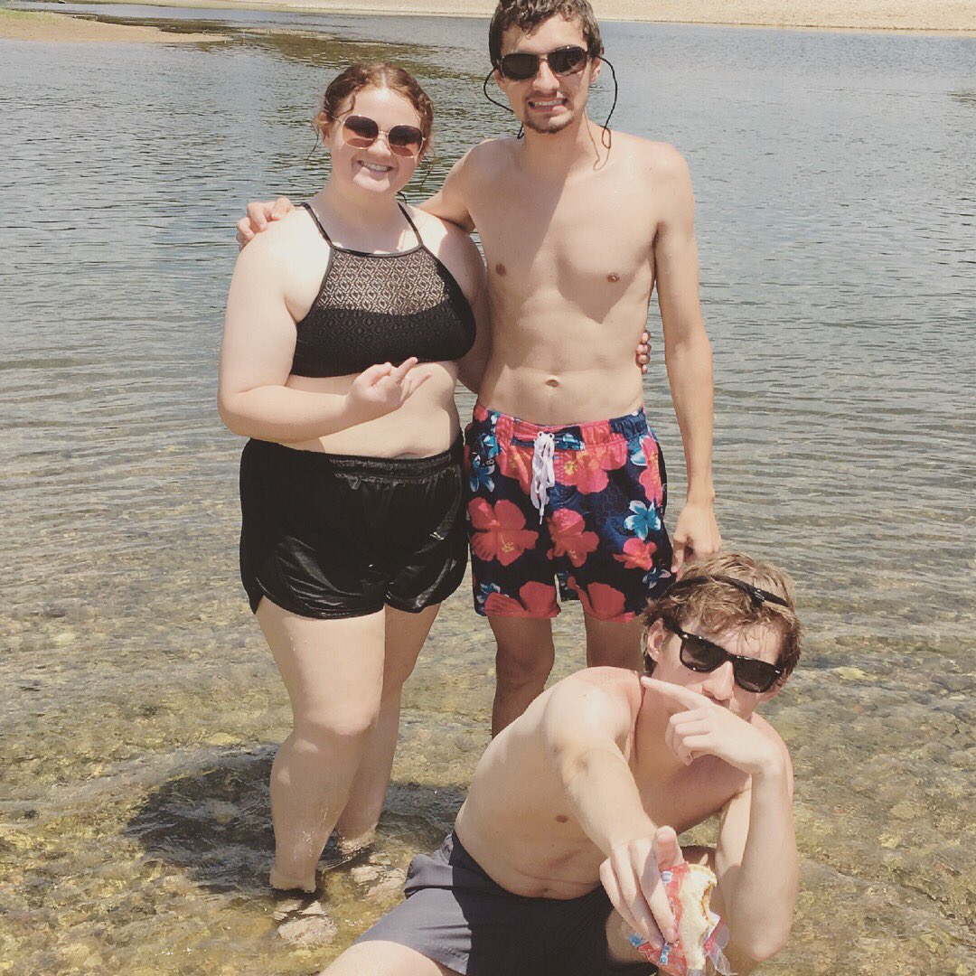 practikall's tweet photo. AYYYYYYYE FLOATY FLOAT https://t.co/2O0H4RSFd0