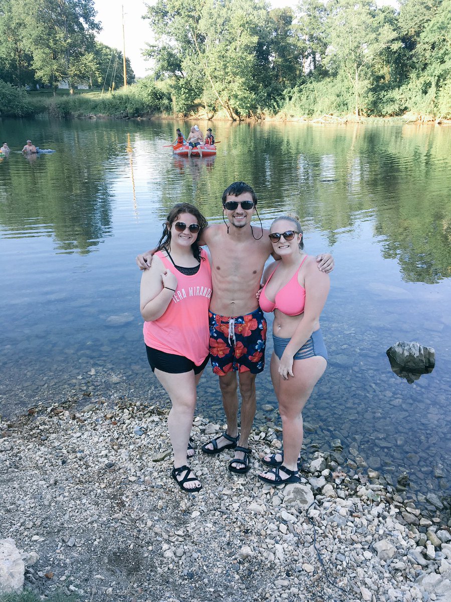 practikall's tweet photo. AYYYYYYYE FLOATY FLOAT https://t.co/2O0H4RSFd0