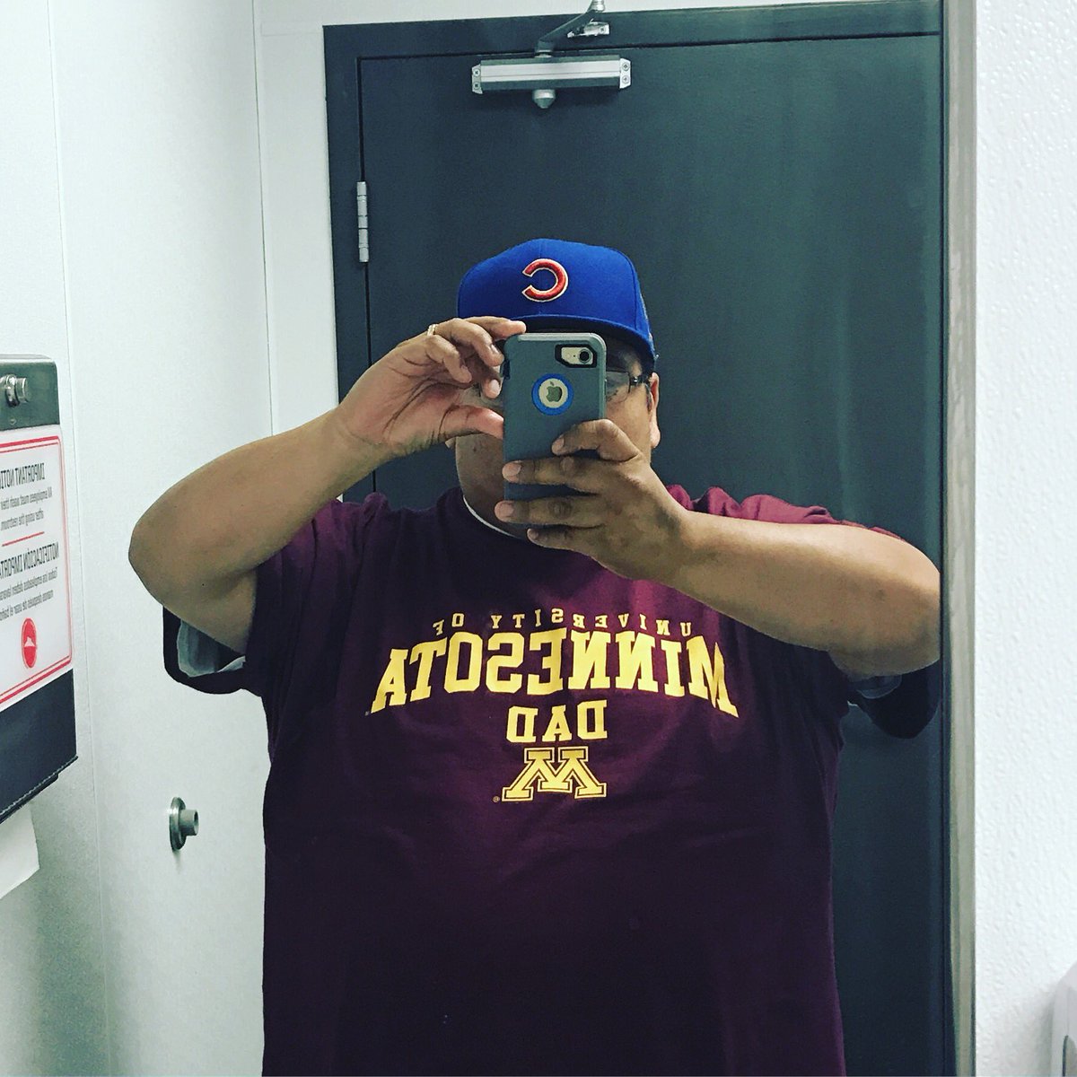 TheJonnyR's tweet photo. #GopherDad https://t.co/VRHNFrZLXl