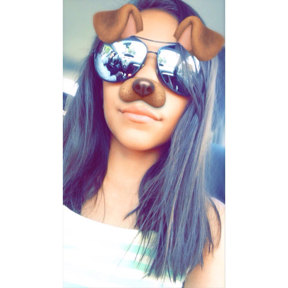 Michell63671615's tweet photo. Jajajajajajaja casi siempre cuando se bajan mis papas del carro me tomo fotos #locatomandosefotos dime si tú tmb 👌🏻😂😂 https://t.co/djw2EqHhNO