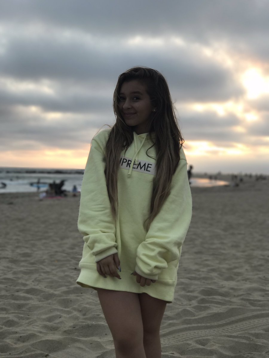 DanielleCohn555's tweet photo. Love California 💛🌴☀️ https://t.co/uhtaUkrZPI