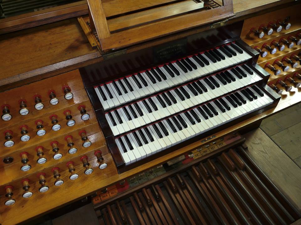 VisitMoulins's tweet photo. 1 interlude #musical dans la #cathédrale de #Moulins tous les jours de 12h15 à 12h45 du 26 au 29/07 dans le cadre du 2ème #festival d'#orgue https://t.co/5151AuVmxZ