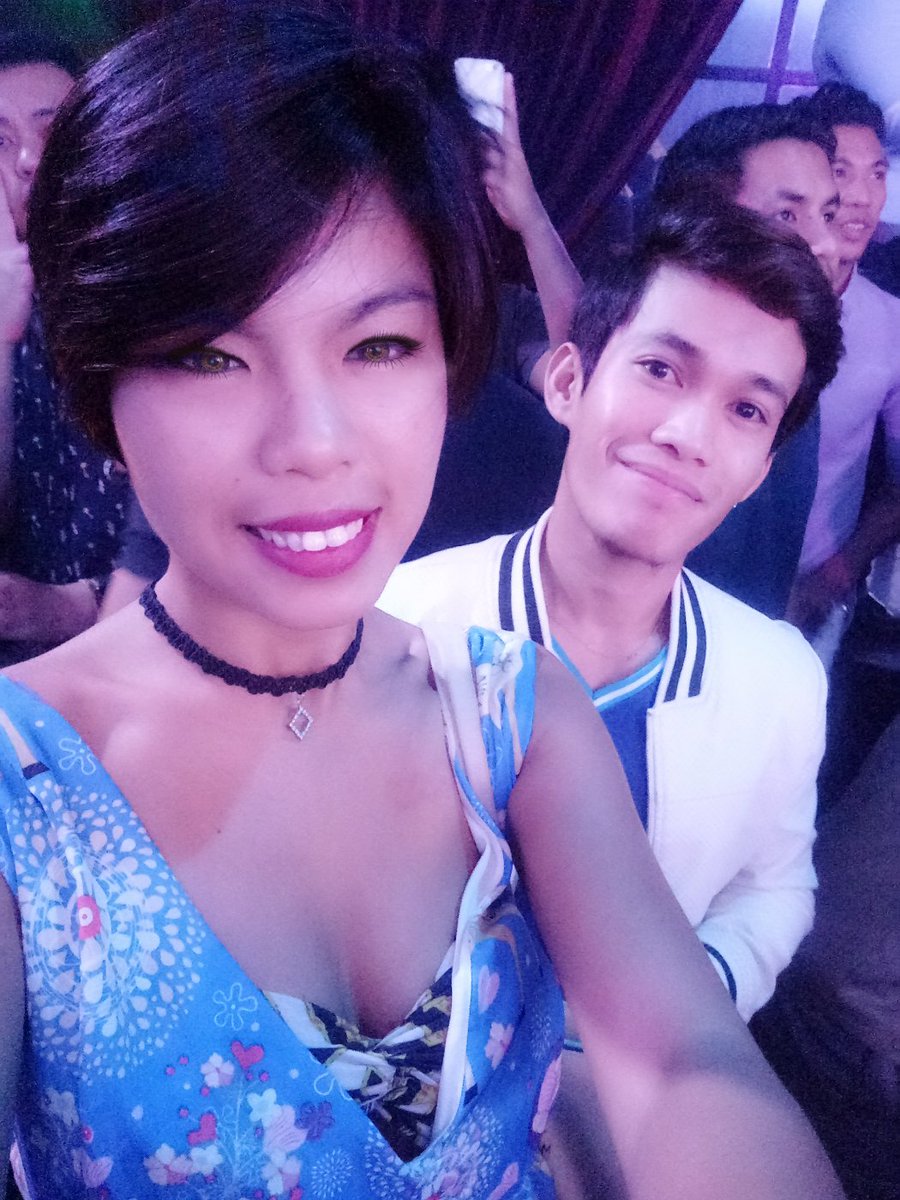 kimmmlyyy's tweet photo. 2nd night party. 😂 #NectarClub #BGC #party https://t.co/QPQ4xgd8XI