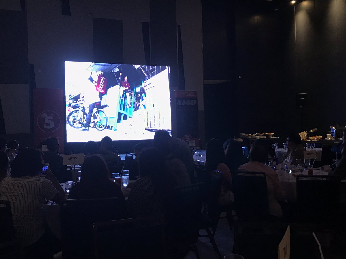 TV5manila's tweet photo. Nanonood ngayon ang media ng konting patikim sa Brillante MA Mendoza's AMO. Magsisimula na soon on TV5. #AMOonTV5 https://t.co/g89pGdKk3L