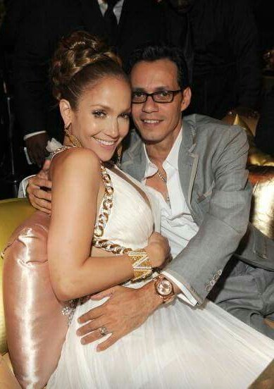 valengisse2013's tweet photo. ¡Recuerdos inolvidables! "Una Noche Para Lola " 😍💕🎁🎈🎂 para siempre serán únicos 
@jlo @MarcAnthony #marcnnifer #HappyBirthdayJLo ¡Los Adoro! https://t.co/Nfr7Lv2IHv