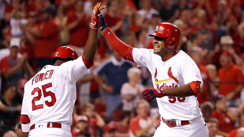 Good night from Busch. #STLCards https://t.co/HuWXlrN0o8