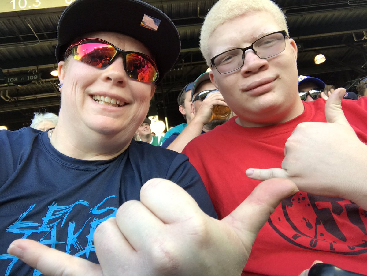 HawaiianMaile's tweet photo. #GoMariners #RedSoxVSMariners https://t.co/JvnAaCZ6o4