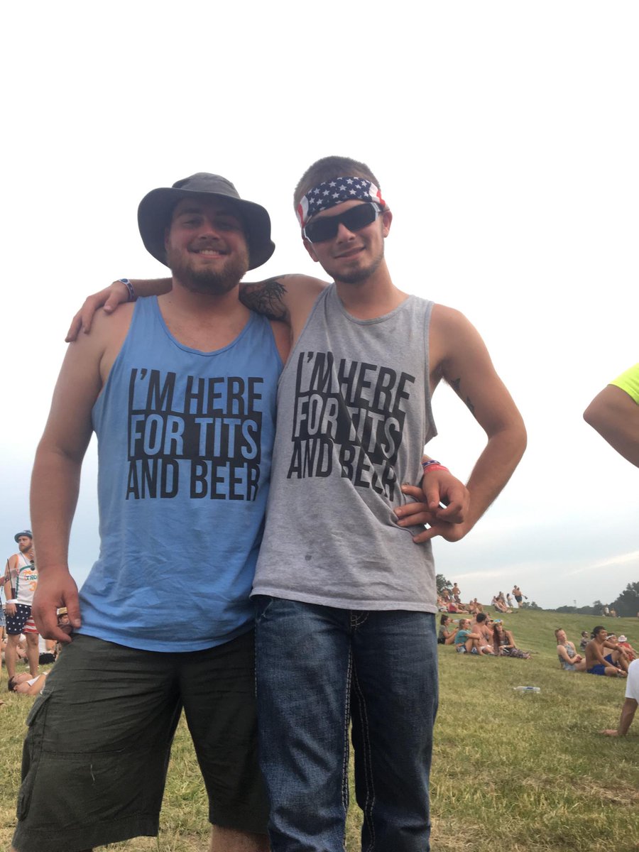 CoachOko's tweet photo. Great weekend with greater friends and my love #5yearslotsofbeers https://t.co/kzD7reRQDW