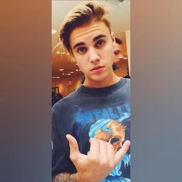 GirlSdisaster's tweet photo. the true beliebers will understand him ,Thanks for the purpose world tour .Lots of love to the crew 💜#PurposeTour #PurposeWorldTour https://t.co/flDl00vbhy
