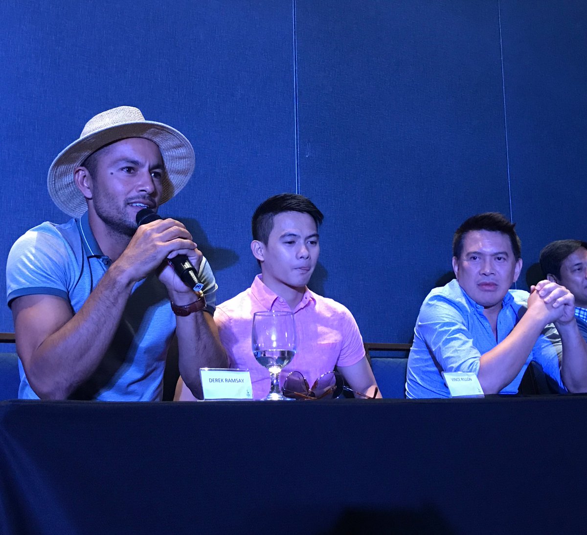 TV5manila's tweet photo. "Wala siyang katulad!Lahat ng narinig kong maganda about him totoo talaga!This is why I'm an actor." @kingderekramsay on Brillante #AMOonTV5 https://t.co/vDMGgiRFhG