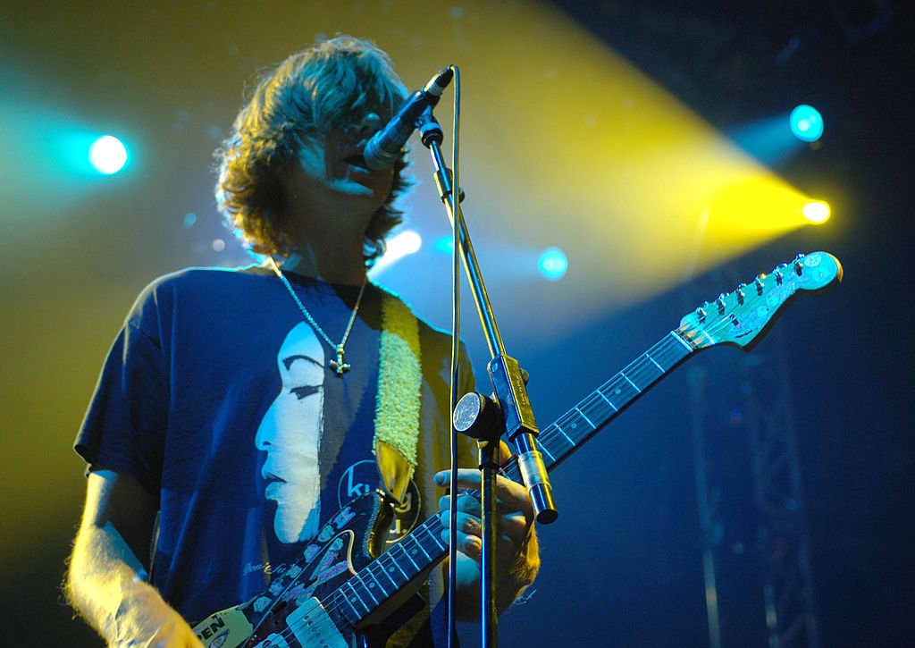 Happy birthday Thurston Moore here\s a playlist of his favourite bands >  