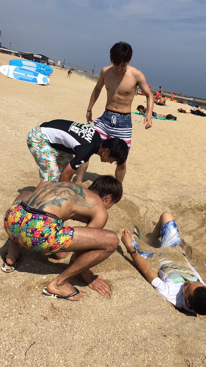toryu_junction's tweet photo. #登龍會海水浴
2017 https://t.co/L0RXK9IgnR