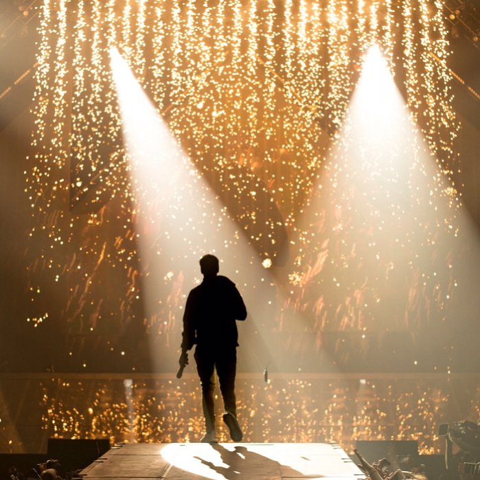 bieberblaze's tweet photo. $260 million tour gross. 5 #1 singles. 14 billion streams. most streamed album of all time. a grammy. 60 million records sold. an era. https://t.co/awg79wCMLX
