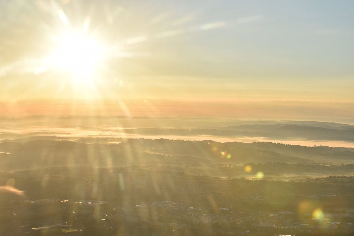 NPASSouthWest's tweet photo. Low lying mist on our sunrise task at 0600 this morning. #sunrise #stunningviews #SouthWales #weatherobs https://t.co/loyPx5AVJj