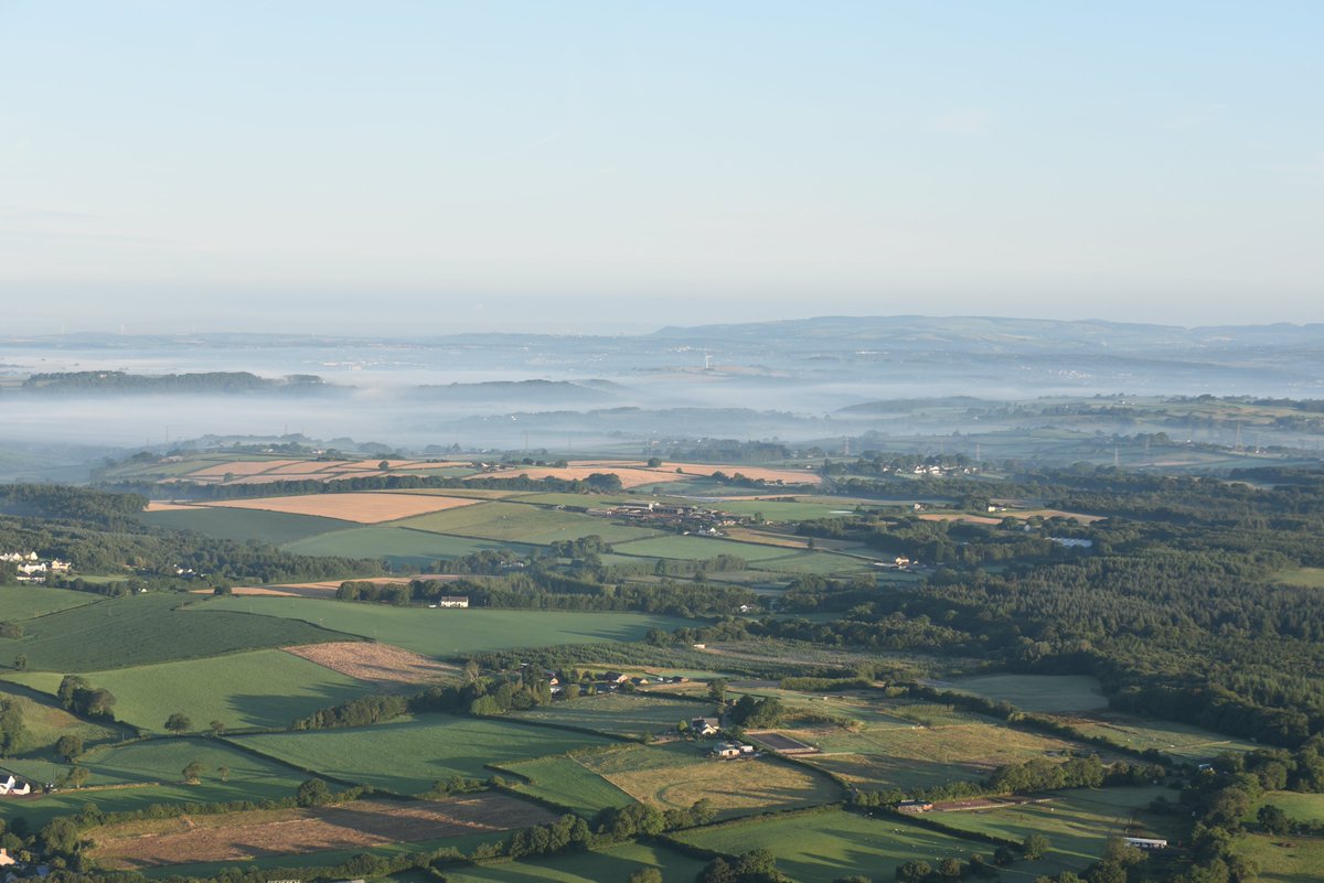 NPASSouthWest's tweet photo. Low lying mist on our sunrise task at 0600 this morning. #sunrise #stunningviews #SouthWales #weatherobs https://t.co/loyPx5AVJj