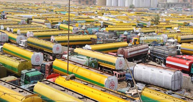 AbbTakk's tweet photo. Petroleum Minister Invites APOTA for Talks as Strike Continues
#OilTankers #APOTA #AbbTakk
https://t.co/jCEY1tGILP https://t.co/YHxPww7DO8