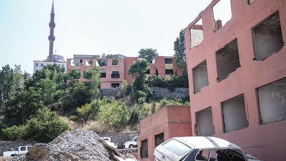 Dönüşümzede oldular: Yeni ev beklerken sokakta kaldılar! hry.yt/a2FhP