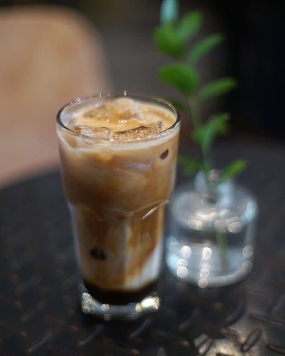 MatchboxToo's tweet image. Panas ya diluar.. Yuk adem in dl pake Es kopi kita.. Dijamin segar kembali
@MatchboxToo 
Jl. Opak No.45 SURABAYA