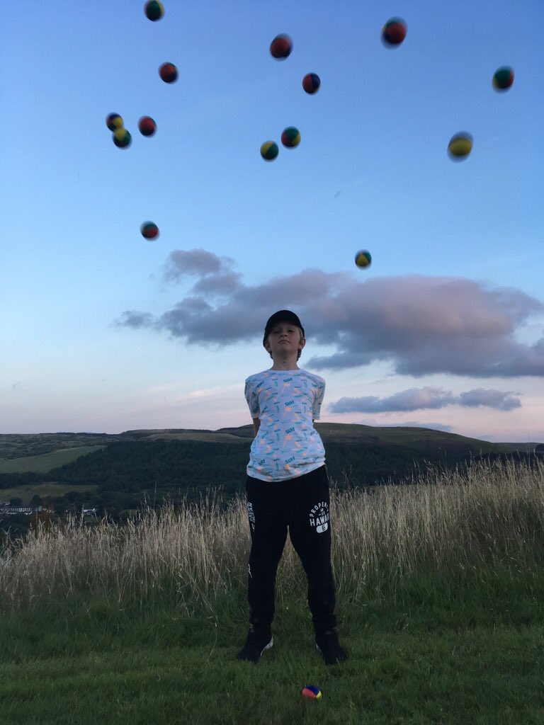 youth_adventure's tweet photo. Learning the art of juggling at camp last night with @solocircusuk. #circusskills https://t.co/MtJ0NGo3J2