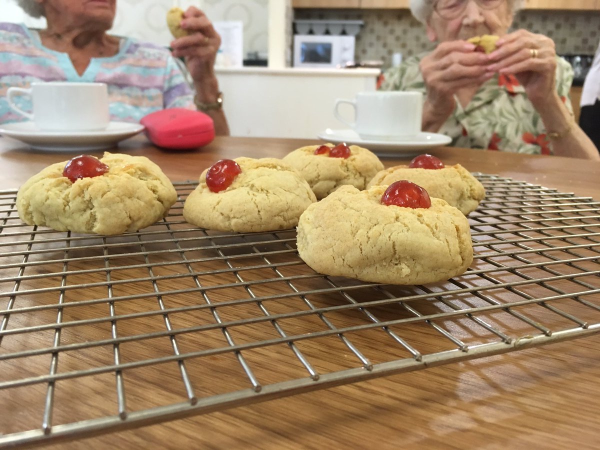 FoxbridgeHouse's tweet image. Spoiling our lunch in the best possible way! #cherrybuns #teatime #culinariansday #welovecheftrudie @careuk @FoxbridgeHouse @carehome_co_uk