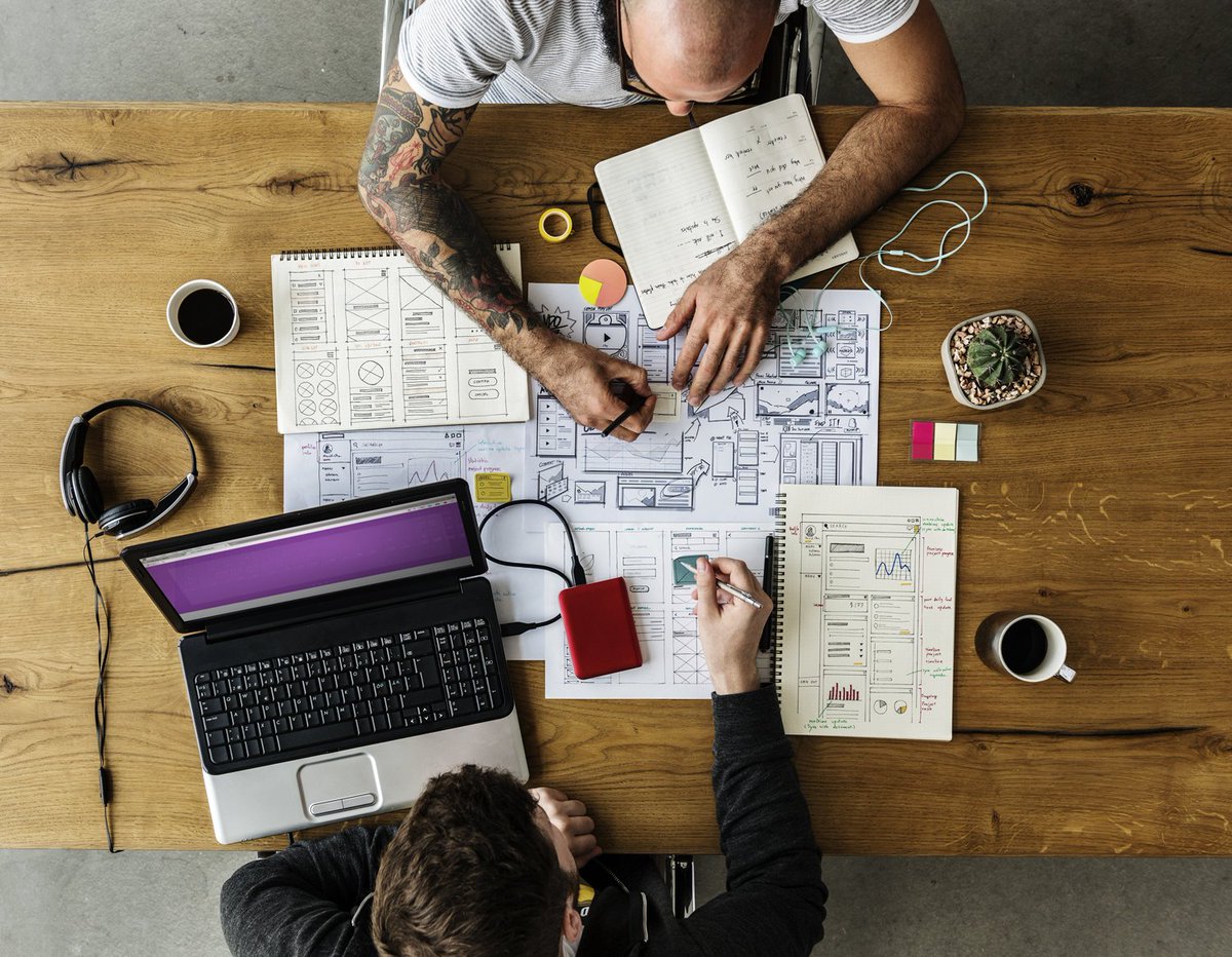 Do you want freshen up your look on social media? Kiwi doesn't just do graphic design for print, we can help with you online look too!