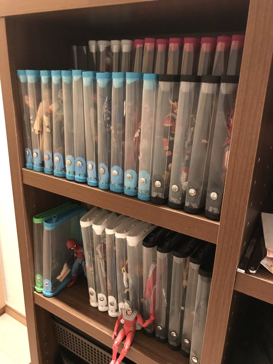 あおしお お疲れ様です ウルトラマンの写真すきですｗ そして フィギュア達に愛を感じる とてつもない愛を感じる こんな 収納方法あったんですね