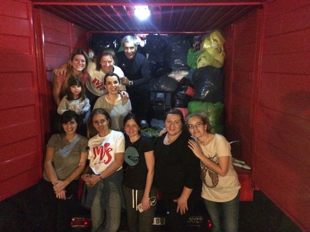 SolidariasMamis's tweet photo. #MiAniversarioDeTwitter #MamisSolidarias #1añoEnTwitter #PoquitoEsMucho #PorLosChicosInvisibles #EntraEnAccion #NoTeQuedesEnLaQueja https://t.co/bPClAd3Iiv