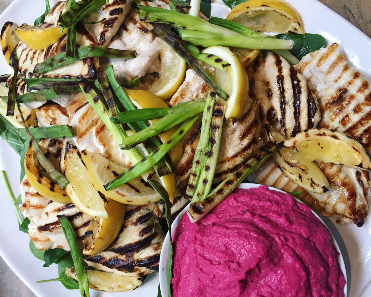 WeeGuys's tweet photo. Grilled chicken with beetroot hummus, served with your choice on two salads. Bright salad for a great day #weeguys #glasgow https://t.co/3nBu6YV9Qk