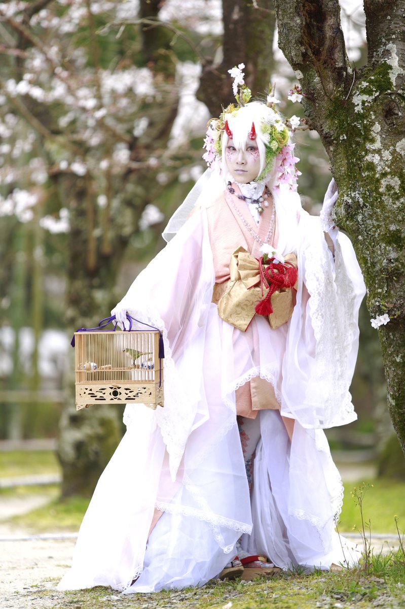 梅吉 2 27人魚会開催 さんのツイート ありがとうございますっ 秋といえば紅葉や彼岸花の赤のイメージですよね 私もleuさんのイラストの赤の魅せ方がとても綺麗で 大好きです 冬をお選びということは クールなイメージ W白が 梅吉 2 27人魚会開催 さんのツイート ありがとうございますっ 秋といえば紅葉や彼岸花の赤のイメージですよね 私もleuさんのイラストの赤の魅せ方がとても綺麗で 大好きです 冬をお選びということは クールなイメージ W白が