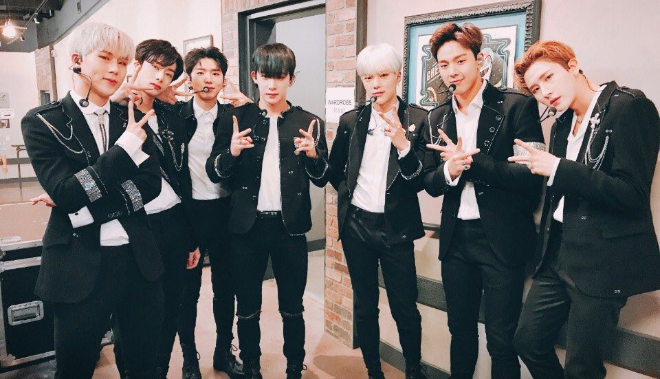 monsta_x_hw's tweet photo. はいー！可愛いー！！！ https://t.co/Xoo2XA712D