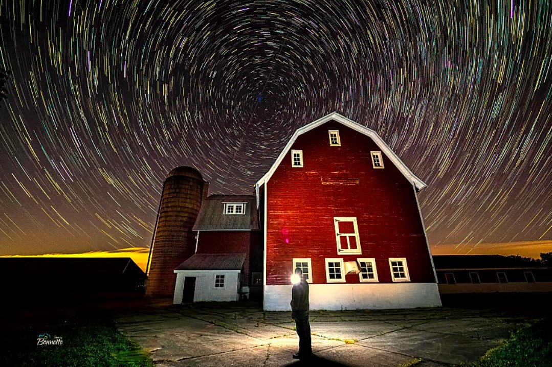 OMSYSTEMcameras's tweet photo. Enter our Photo of the Month Contest by sharing your nighttime shots with #SummerNights for a chance to win $100: https://t.co/Lma5Kc9Im9 https://t.co/uXXXp6en4U