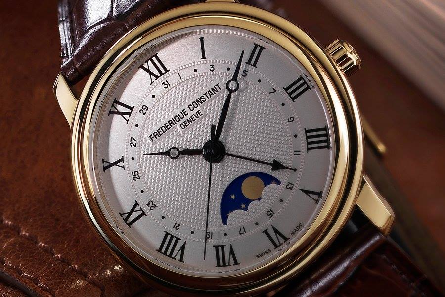 FConstantIndia's tweet photo. Equipped with a Clous de Paris decoration &amp; signature Moonphase design, the Yellow Gold FC-330 suits any collection.
https://t.co/QBNVUrXCSM https://t.co/NH3ewuZEnA