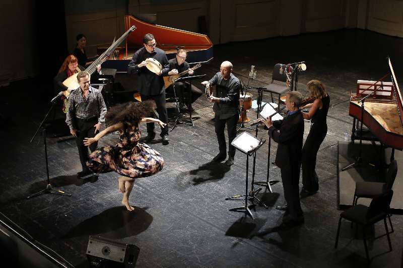 SHconcerthall's tweet photo. #MusicScene 
7/14, the ensemble @larpeggiata bring a purely ancient concert to Shanghai.👏🏻
👇🏻tap to learn more
https://t.co/ejOAghN3QD https://t.co/FWPehlkM7o