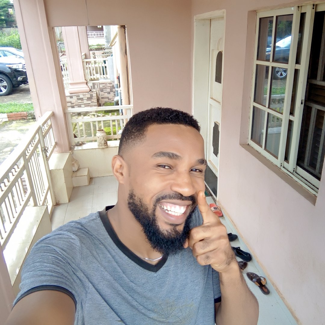 Therealraphyno's tweet photo. Smile of conquerer #NewProfilePic #ihavejoinbadgang https://t.co/0E3kbMhGOP