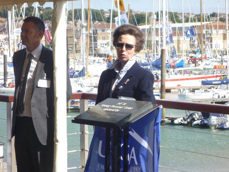Royal visit to Lendy Cowes Week bit.ly/2vUO86D <a href="/cowes_week/">Cowes Week</a> <a href="/paulriddellPR/">Paul Riddell</a>