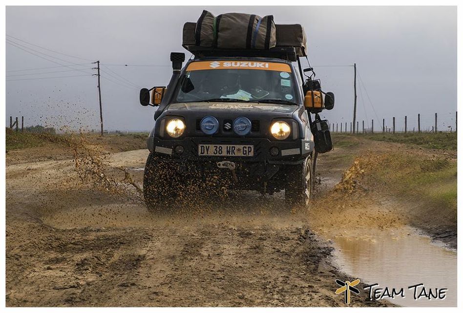 OppositeLockZA's tweet photo. #ToughieTuesday #TeamTane

Day 87, 9,870km: Nanyuki, Base of Mt Kenya

#OppositeLockZA #upgrade #vehicle #SuzukiAfricaSkyHigh https://t.co/tGxfRIKSY1