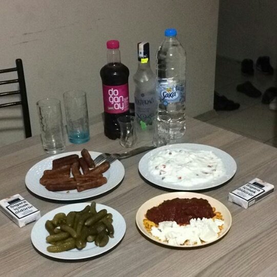 Adam rakıyı icat etmiş siz hala psikoloğa gidiyorsunuz...
#körkütük