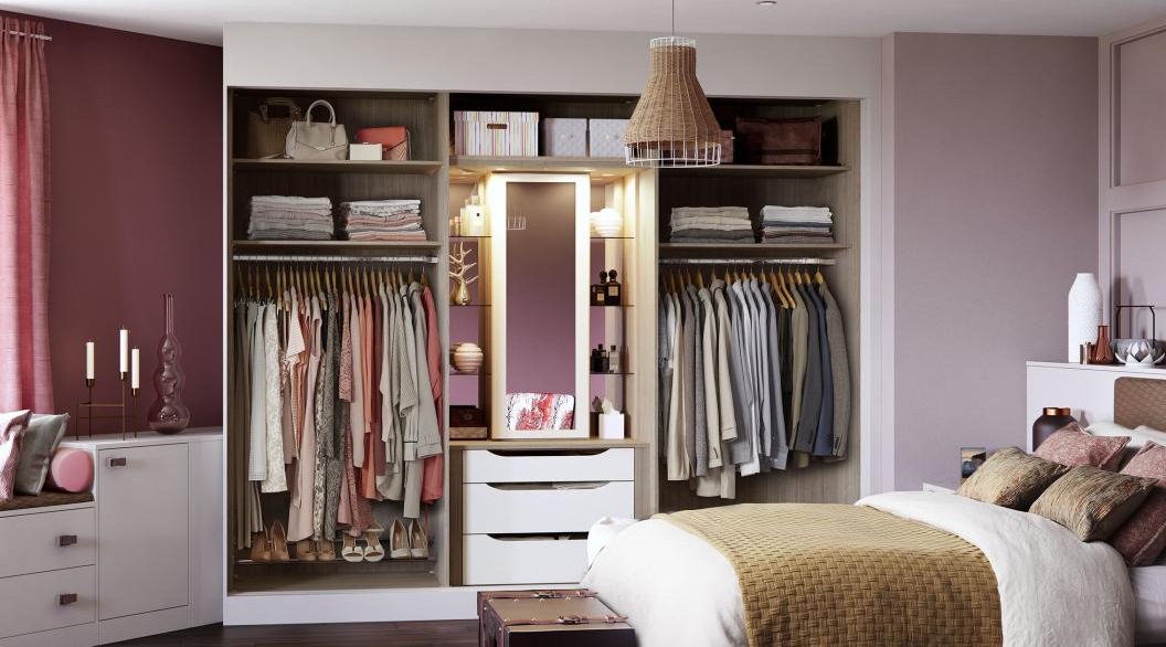 HammondsNews's tweet photo. We teamed up with @OrganisedUK to hear their advice on organising and decluttering, giving you a dream wardrobe: https://t.co/PwK6djew0x https://t.co/pqjiypejeA