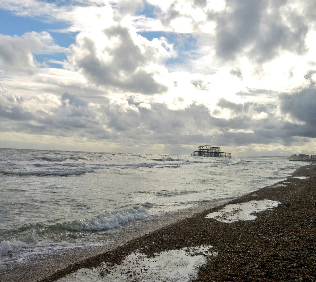 loads2learn's tweet photo. Back to work after a nice long weekend in #Brighton  with old and new friends! 🌊⛵💗 #TransPrideBrighton https://t.co/9d0iAwVpTJ