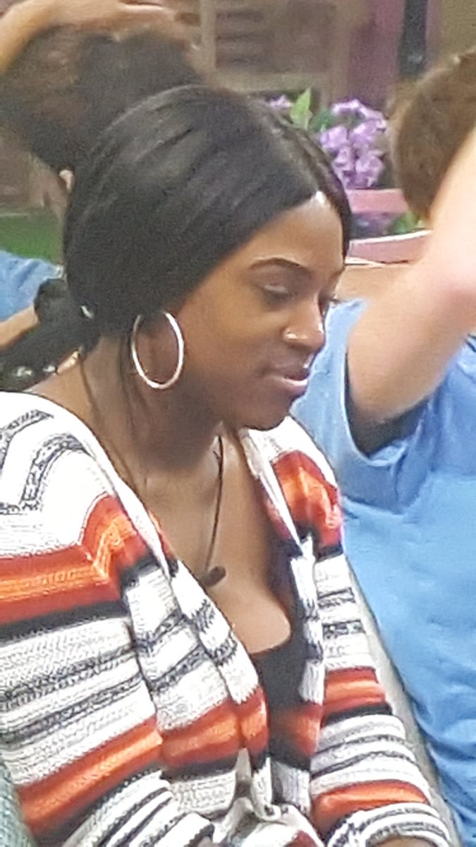johneym's tweet photo. @bbuk #bbuk 🍾🎁 @bbukDeborah @bbukIsabelle ANY OF THESE TWO DESERVE TO WIN #BBUK2017 🎉🎈😁😀 https://t.co/lKG0P7618o