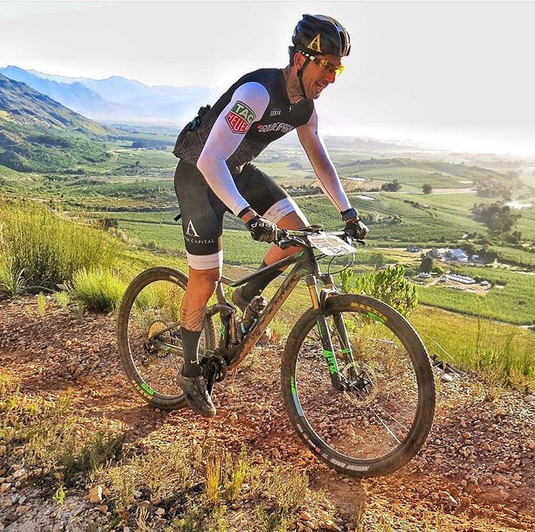 Buenos días!
Sorteo este maillot <a href="/GoldenPark_Esp/">GoldenPark.es</a> entre todos los RT, el jueves anunciaré el ganador/a!
Suerte!!